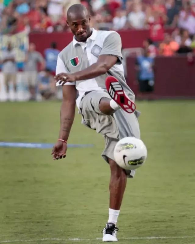 13岁零343天，阿森纳小将成为青年欧冠历史上最年轻出场球员（年仅13岁343天，阿森纳小将创造青年欧冠最年轻出场纪录）