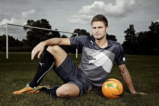 米体：邓弗里斯预计12月中旬回归；姆希塔良、达米安接近复出（米体：邓弗里斯或将于12月中旬复出，姆希塔良与达米安复出在即）