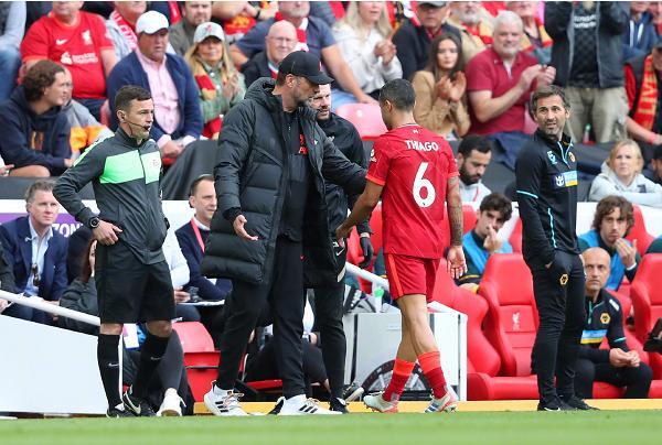 德国杯战报：凯恩破门，对手2送乌龙，拜仁3-2柏林联合（德国杯：凯恩建功+对手两乌龙，拜仁3-2险胜柏林联合）